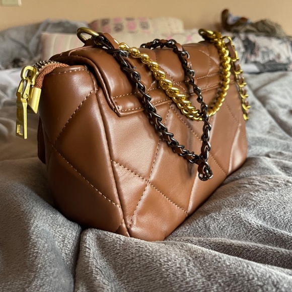 Vegan Leather Handbag - Picture 3 of 7